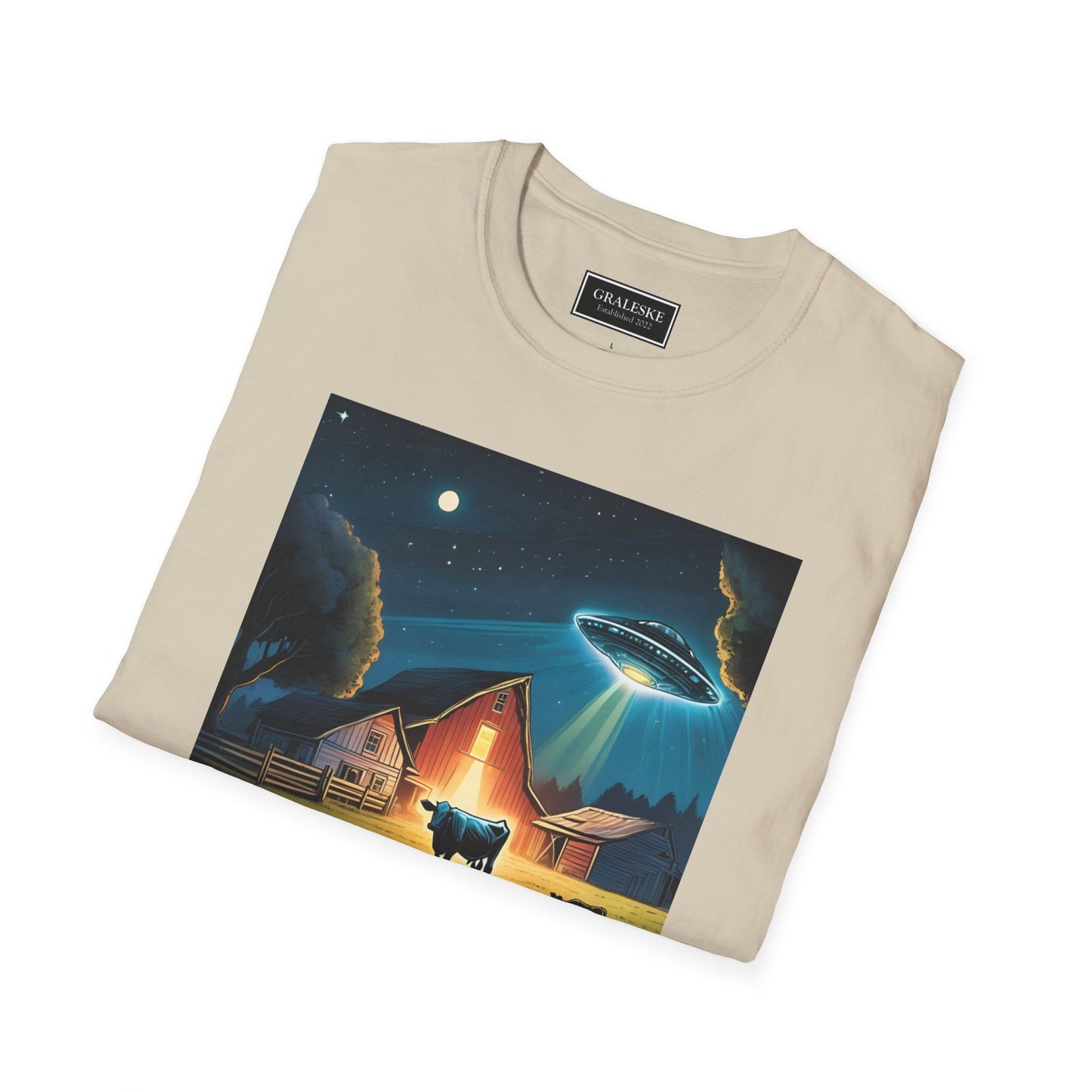 spaceship over farm - 2024 - Unisex T-Shirt - Graleske