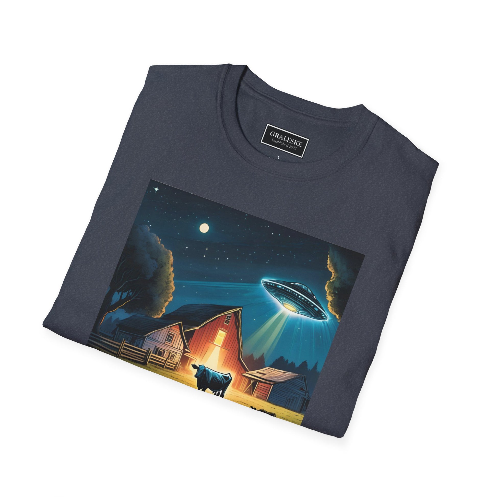 spaceship over farm - 2024 - Unisex T-Shirt - Graleske