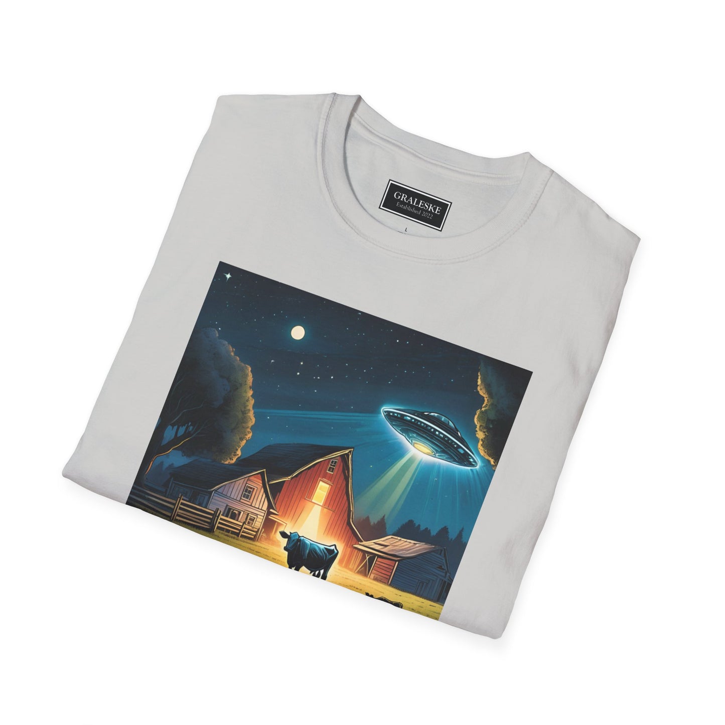 spaceship over farm - 2024 - Unisex T-Shirt - Graleske