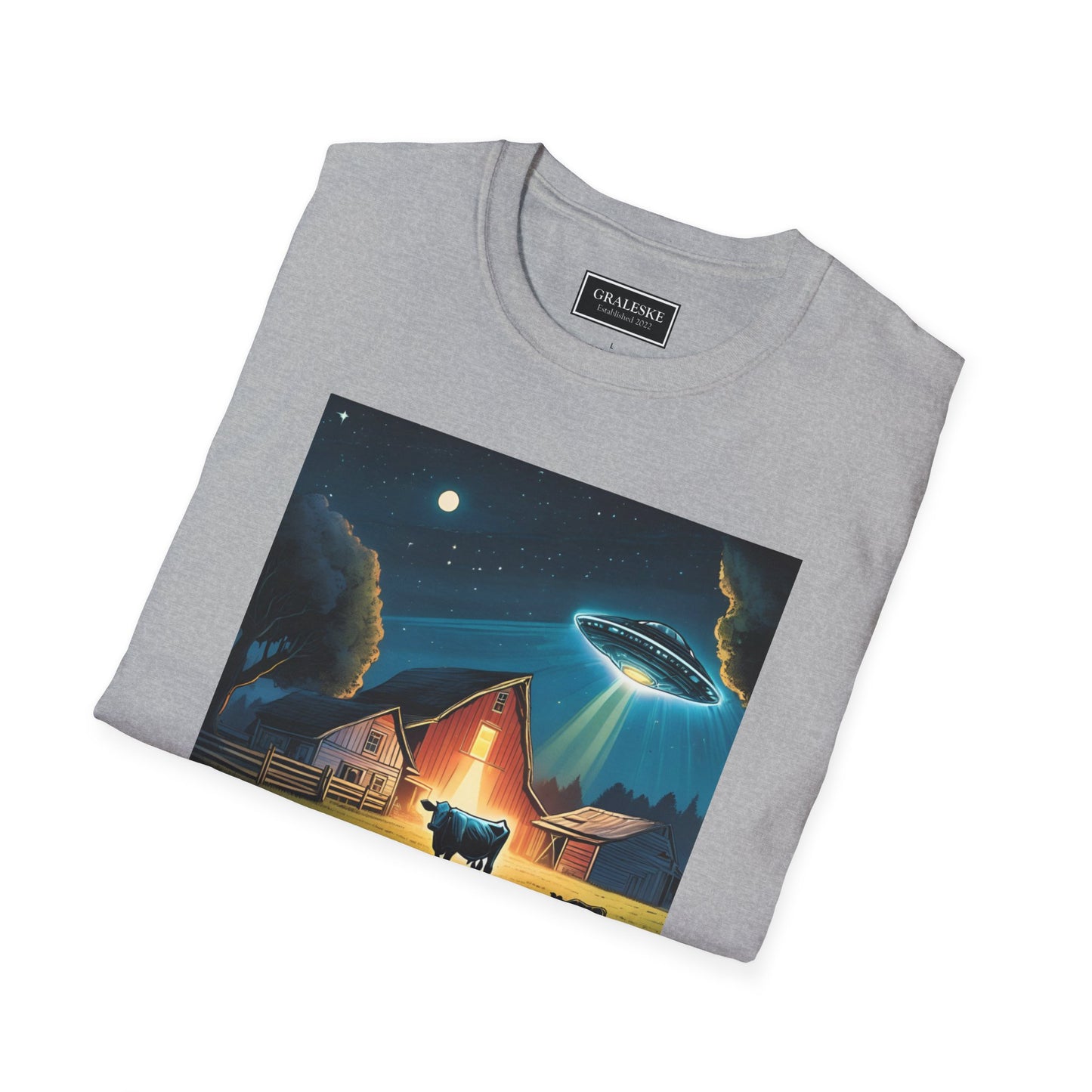 spaceship over farm - 2024 - Unisex T-Shirt - Graleske