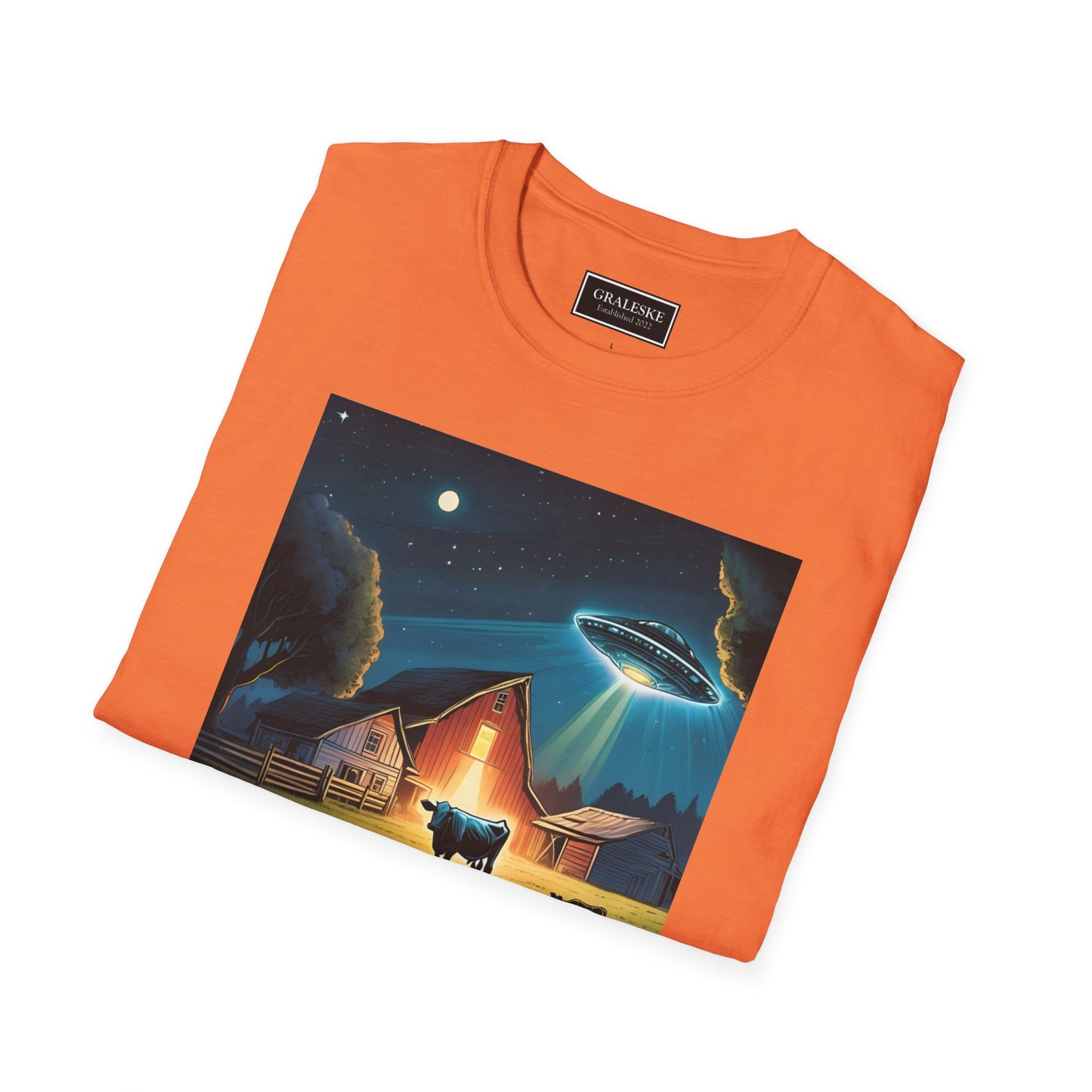 spaceship over farm - 2024 - Unisex T-Shirt - Graleske