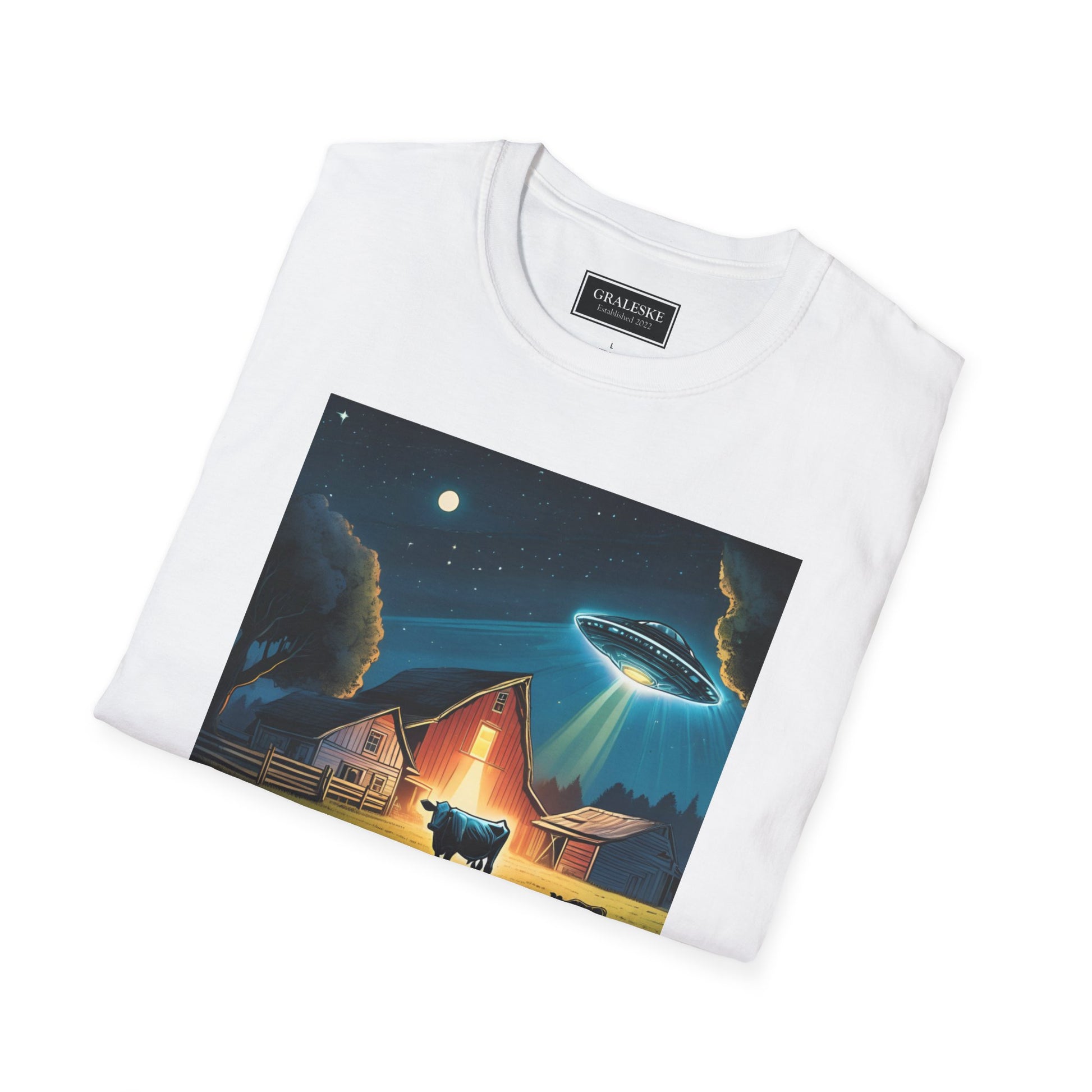 spaceship over farm - 2024 - Unisex T-Shirt - Graleske